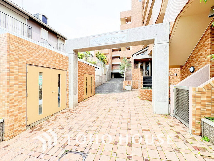 外観 〜3LDK角部屋・陽当たり良好のリノベーション住戸〜