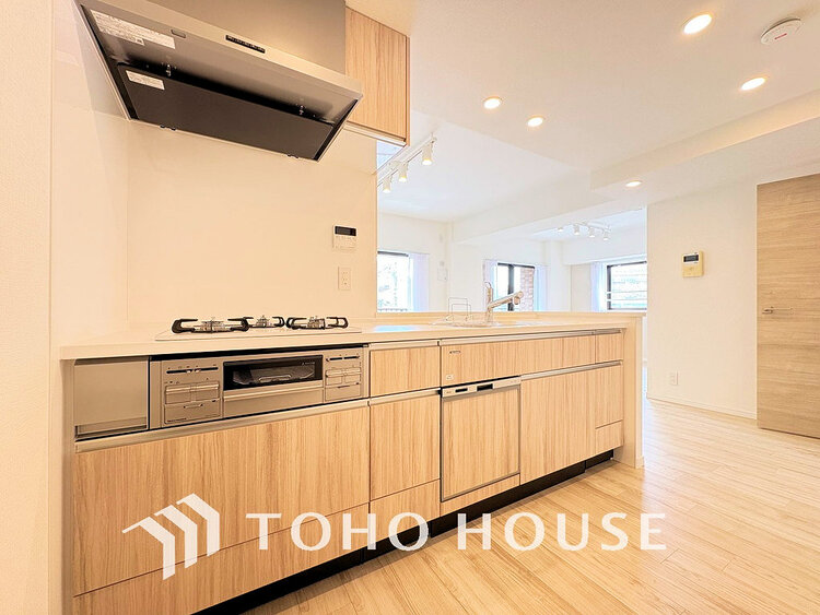 キッチン シンプルな部屋の雰囲気に溶け合うナチュラルキッチン