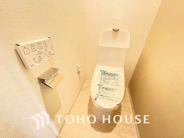 トイレ トイレには快適な温水洗浄便座付
