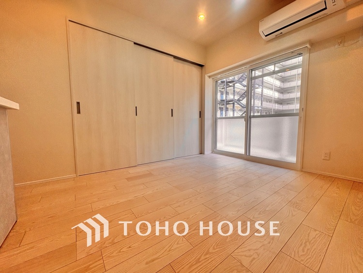 内装 ◆瀟洒な空間◆落ち着きのある彩が見事に調和させた瀟洒な空間を演出。ここに集まる家族の会話と笑顔が絶え間なく続く幸せな空間。