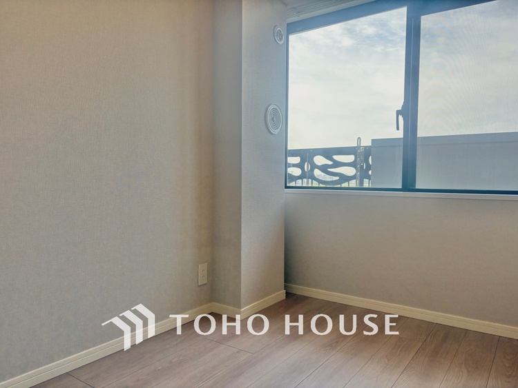 内装 採光や風通しを考えて設計された間取り。近隣との視線を考え、街全体で調整される窓位置。外観だけでなく、そこに住まうご家族の心地よさを最優先しました。