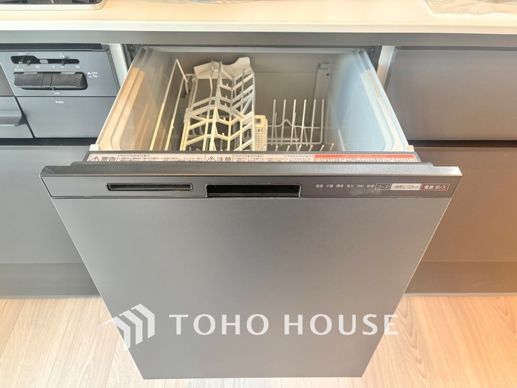 キッチン ◆食洗機◆お子様の面倒を見れる時間が増え時短になります。加えて手荒れも防げてしかも節水が高い為、大変人気があり重宝します。