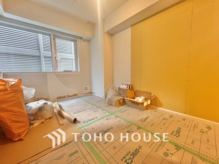 内装 【改装中】寝室は一日の疲れを癒す大切な空間。快適で落ち着けるおすすめの間取りです。