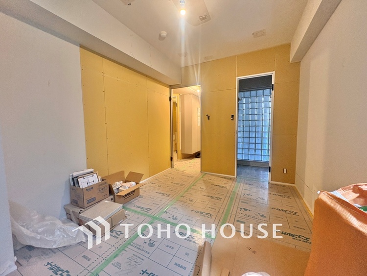 内装 【改装中】寝室は一日の疲れを癒す大切な空間。快適で落ち着けるおすすめの間取りです。