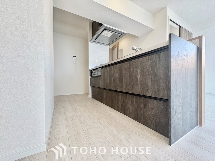 キッチン 【KITCHEN】◆家族のおはよう◆の声を笑顔で迎えてあげられるシステムキッチン。朝ごはんが楽しみでちょっと早起きしたくなるんです。