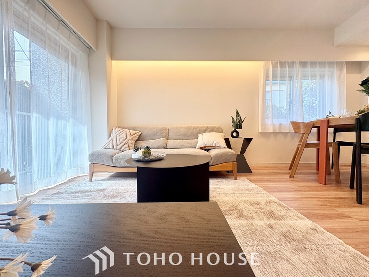 内装 【LIVING】◆煌びやか◆愛おしい家族との団欒の時間をより一層幸せなものに感じさせる煌びやかなLDK。輝かしい毎日が待っています。