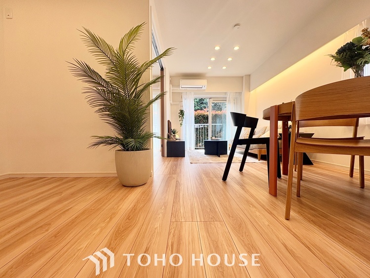 内装 【LIVING】◆住む喜び、楽しさ、感動◆を君と共有したい。いつまでもずっと家族を見渡せるこの広い空間で。