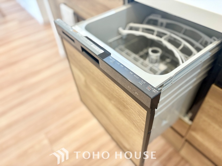 キッチン 【KITCHEN】◆ワクワク◆開放的で機能性も高いシステムキッチン。お子様は毎日のご飯にワクワク！