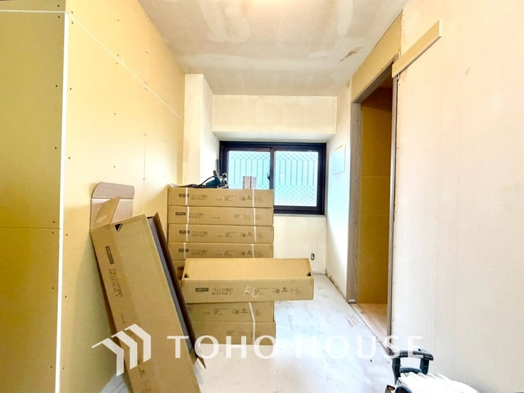 内装 現在改装中◆快適◆な暮らしに不可欠な収納スペース。快適さとともに思い出も詰まっていく。