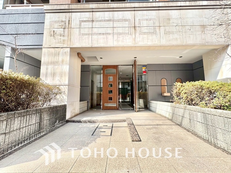 その他 【ENTRANCE】◆そびえ立つ◆我が家のシンボル。遠くの空が赤く染まる夕べが待ち遠しい。