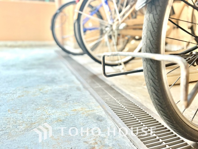 その他 【BICYCLE PAEKING LOT】◆駐輪場◆快適な生活には欠かせない自転車。開放的な駐輪場がございます。