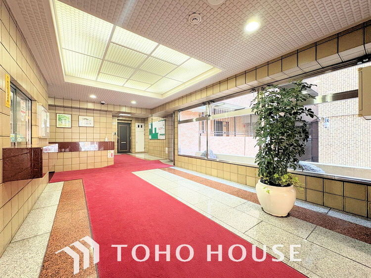 エントランス 落ち着いた色合いのエントランス