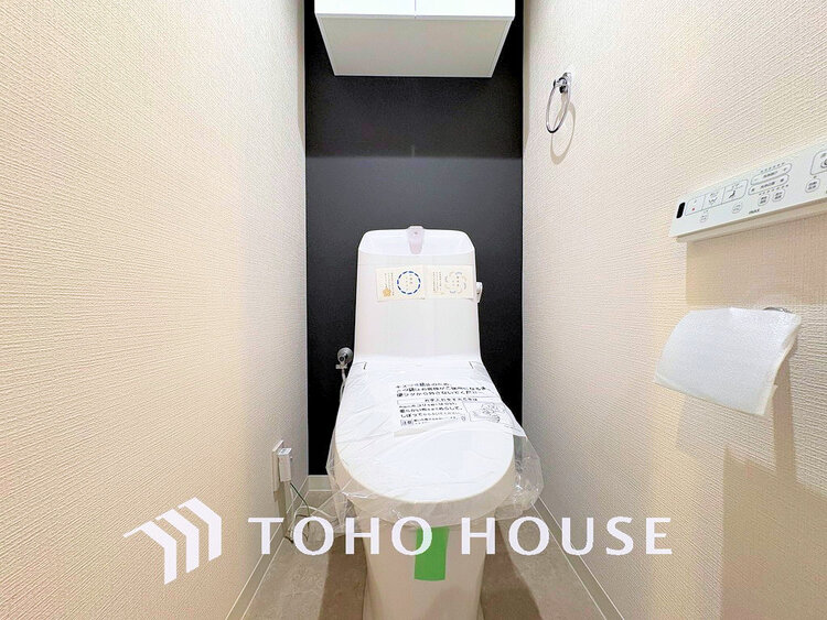 トイレ トイレには快適な温水洗浄便座付