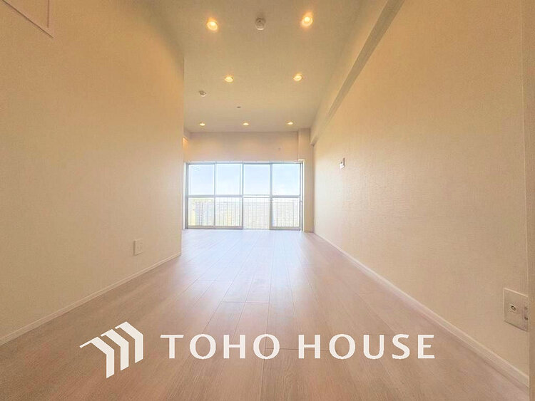 内装 家族みんなが爽やかに過ごせるように、光をたっぷり取り込んだLDK