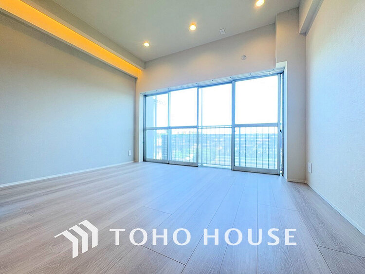 内装 採光もある洋室は、くつろぎのひと時を過ごすのにぴったり