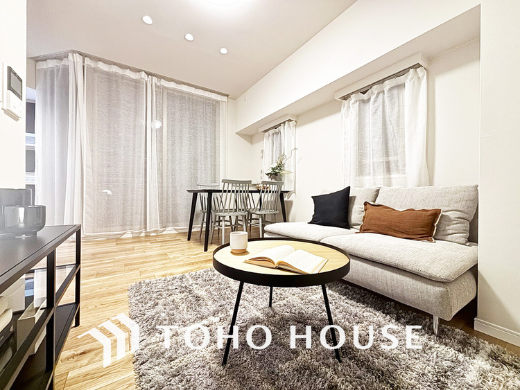 内装 家族みんなが爽やかに過ごせるように、光をたっぷり取り込んだLDK