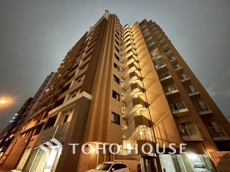 外観 〜大切なペットと暮らせるリフォーム住戸〜コンビニ、スーパー近くで便利な住環境〜