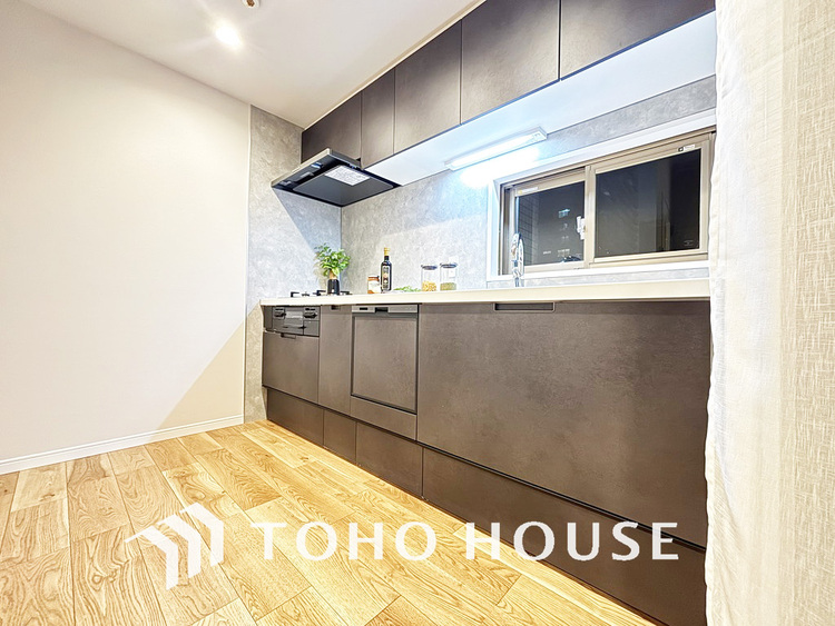 キッチン シンプルな部屋の雰囲気に溶け合うナチュラルキッチン