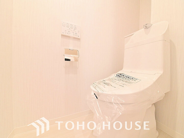 トイレ トイレには快適な温水洗浄便座付