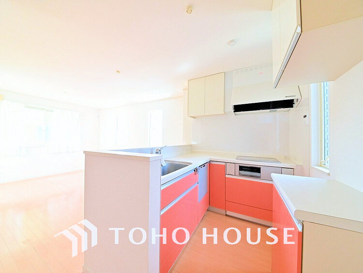 キッチン シンプルな部屋の雰囲気に溶け合うナチュラルキッチン