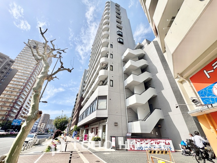 外観 バルコニーからの眺望は開放感にあふれ、心安らぐひととき。