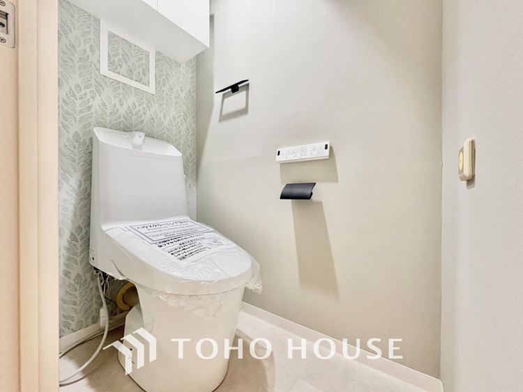 トイレ 大きなリビングは、高級感漂う設えとゆとりある広さで安心をもたらす特別な場所。暮らしの中心にふさわしい空間です。