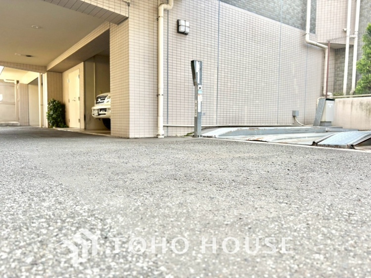 駐車場 【PARKING】◆愛車を◆安全に駐車できる駐車場がございます。