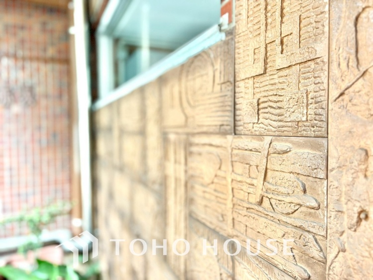 外観 【APPEARANCE】◆陽光◆が差し込む。この開放的な空間に家族の笑顔が集う。家族が一緒に過ごす空間は明るく、そして居心地よく。