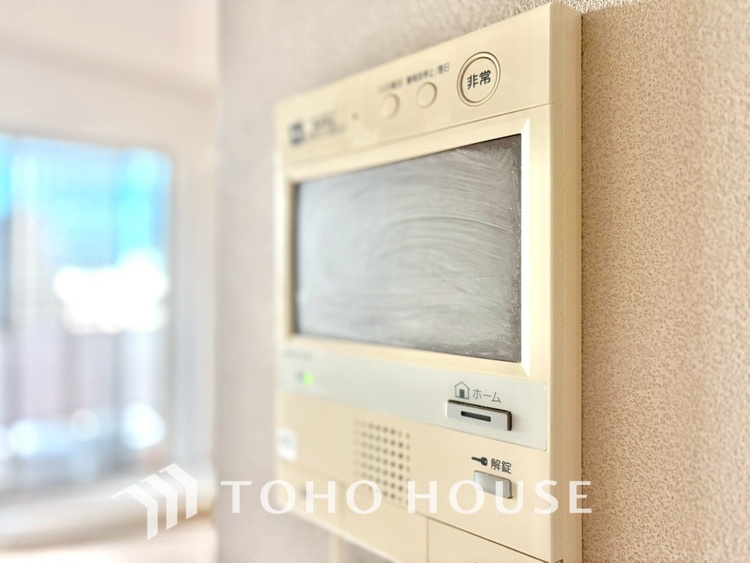 内装 【Color TV interphone】◆カラーTVインターホン◆家族の安心・安全な暮らしを支えてくれるのがカラーTVインターホンです。お子さんだけで留守番をするときも安心です。