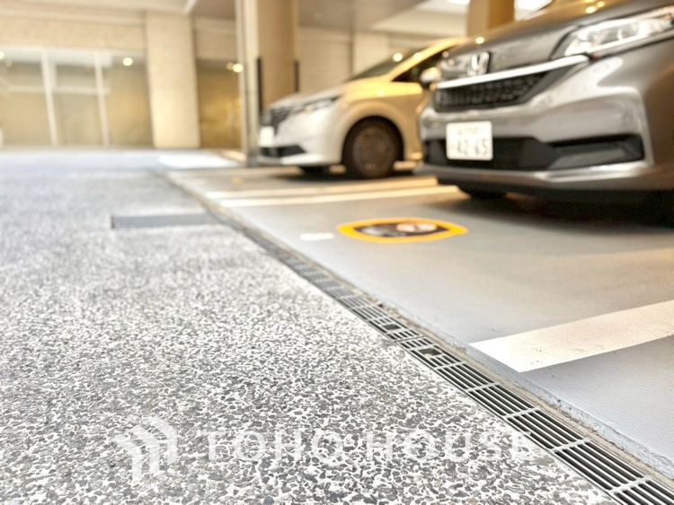 駐車場 【PARKING】◆愛車を◆安全に駐車できる駐車場がございます。