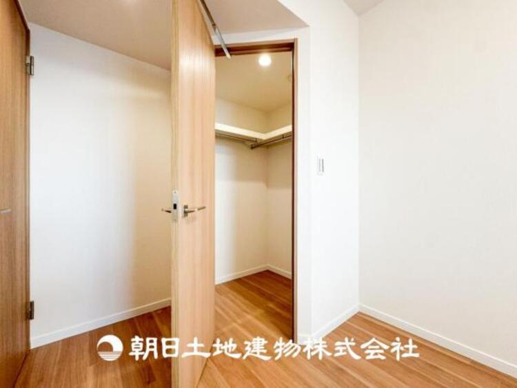 収納 【収納】部屋ごとに設けた収納は住みやすさへのこだわりがあります。シンプルで使いやすい収納スペース。