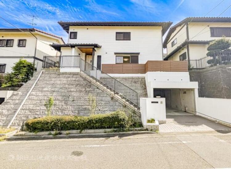 外観 空を広く感じる。緑が多いゆったり感のある安心の住環境です！！潤いのある環境でホッと生活できそうです！おしゃれな雰囲気や自然の潤いがあり、親しみやすさと個性を！街に新たな価値をもたらし続けてくれます！ 