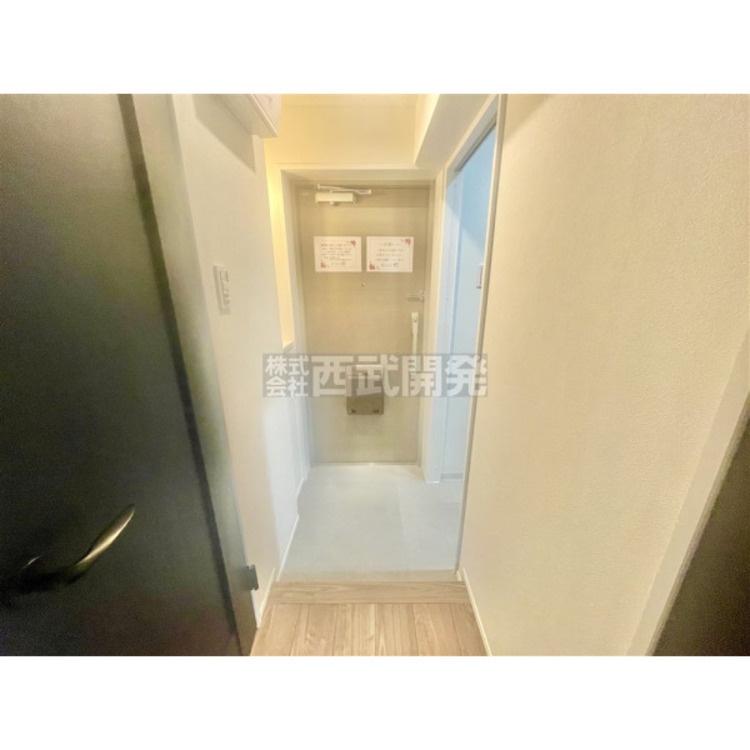 玄関 玄関横にはSICがございます。