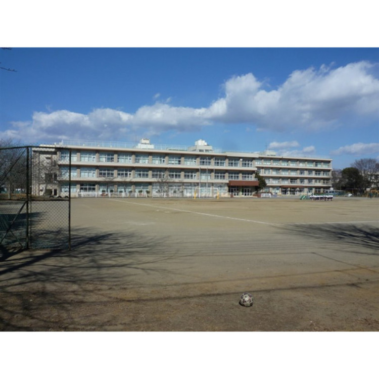 周辺 狭山台小学校(約800m)