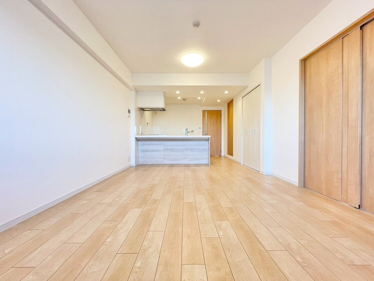 居間 飾り過ぎないシンプルな内装と偏り過ぎないデザインで統一しました。