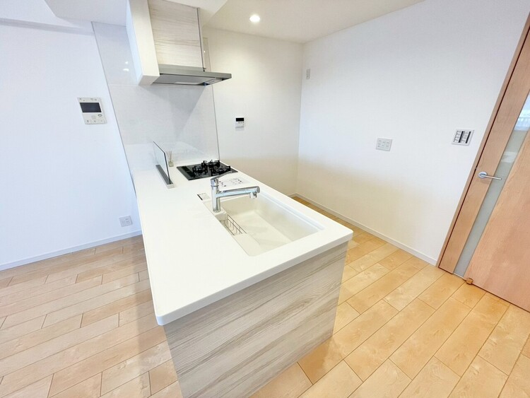 キッチン 洗練されたスタイリッシュなデザイン性と使いやすさを備えた仕様。