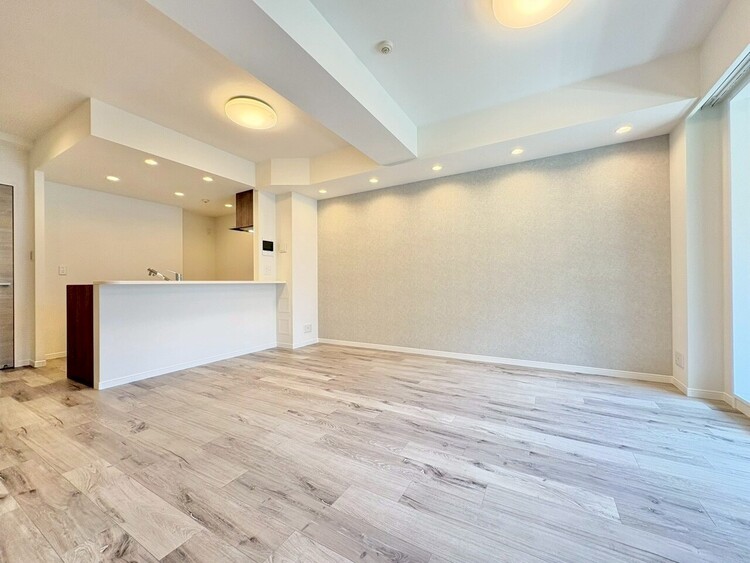 居間 居心地の良い空気感は、暮らしのステージを彩り、心からのやすらぎと満足感を与えてくれます。