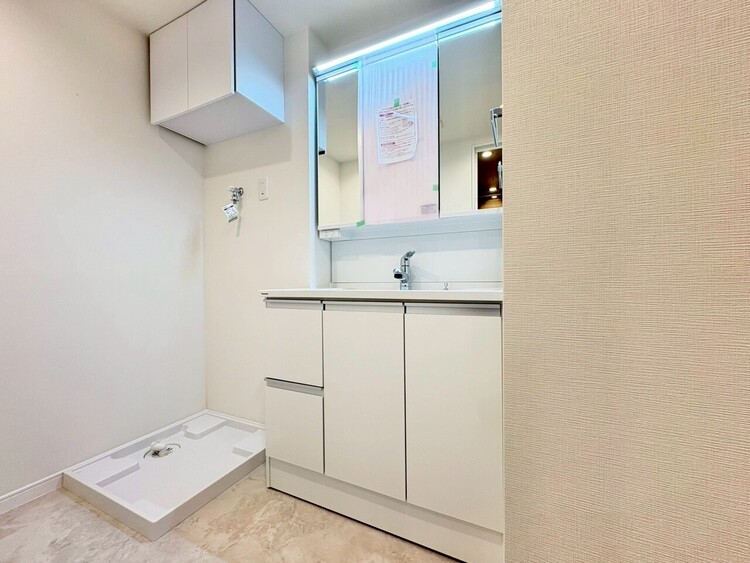 洗面 清潔感と心地よさを重視した、上質感漂うパウダールーム。