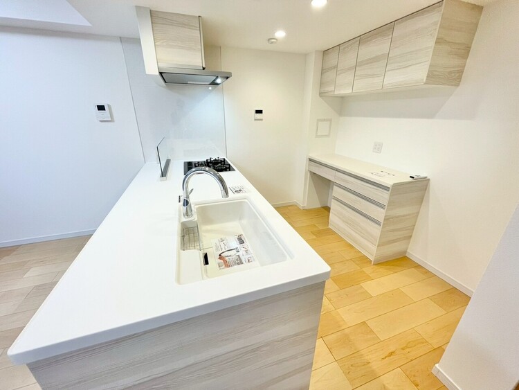 キッチン 洗練されたスタイリッシュなデザイン性と使いやすさを備えた仕様。