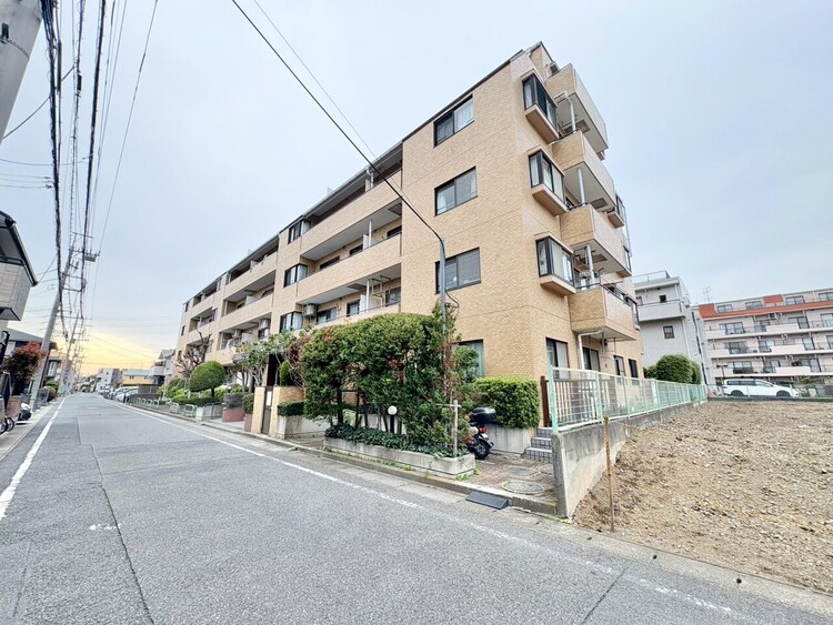 外観 現地に足をお運びいただいた際には、周辺散策などをお勧めいたします。