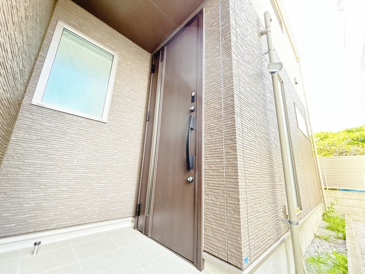 玄関 玄関を開ければ、そこは安らぎのご自宅。