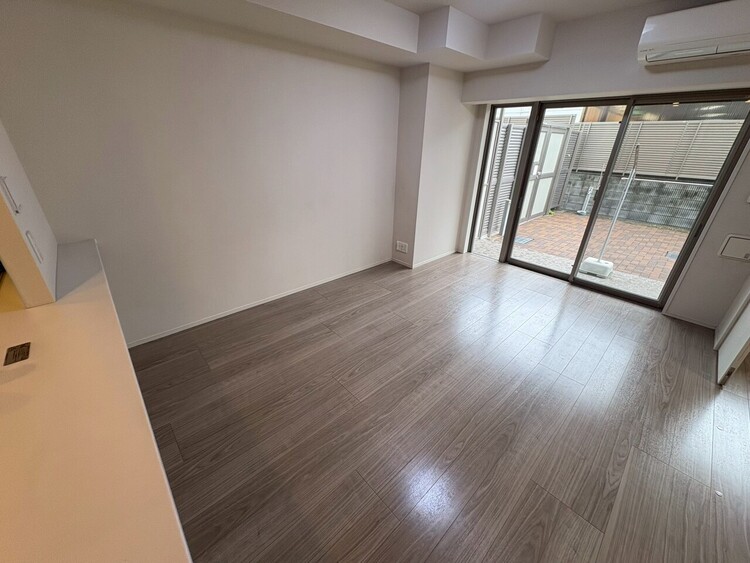 居間 快適に過ごす毎日を求めて、暮らしの中でご自身の「マイホーム」に創り上げてください。