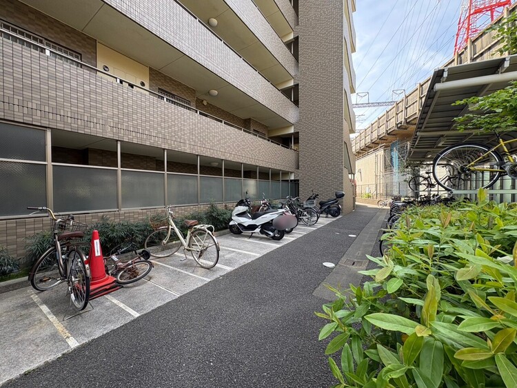 その他 きちんと整備された駐輪場。住む方の心遣いが感じられます。