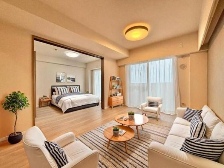 居間 リビング（配置してある家具はCGによるイメージです。）家族が集まるリビングは明るさが取れる設計に。ライフスタイルの変化にも対応しやすい間取り設計にしました。