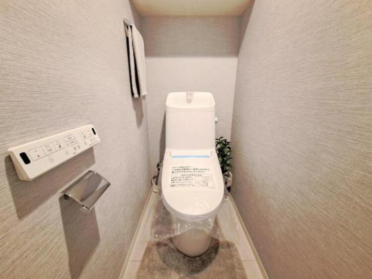 トイレ ウォシュレット付き清潔感の溢れるトイレです。落ち着いた空間で安らぎのひとときをお過ごし頂けます。