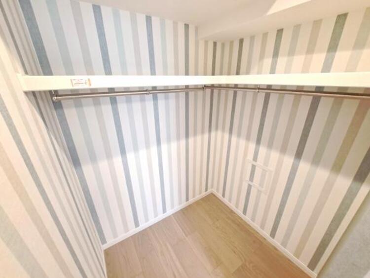 収納 ウォークインクローゼットには普段使わない季節用品やトランクなど、大きなものもラクラク収納できます。