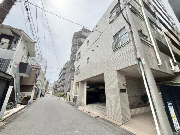 外観 陽射しとともに、少しずつ装いを変える街の景観から、星空が地上に映りこむかのような夜景のきらめきまで、この街ならではの美しい風景とここから紡がれる物語。