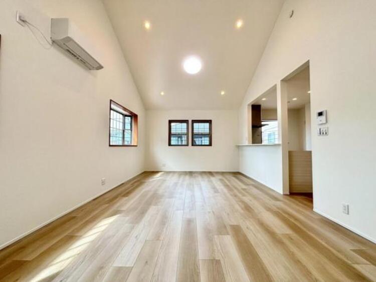 居間 ご家族みなさんで寛げる空間をぜひ現地で体感してみてください。（2026.4.6撮影）