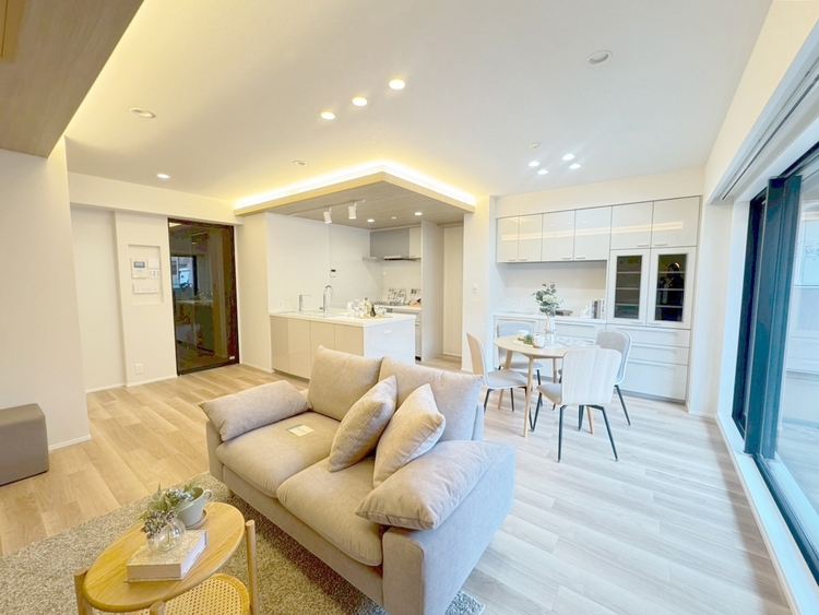 その他 通風・採光に優れ、心地よい光と風が溢れています。