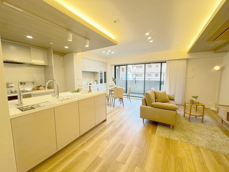 その他 シンプルな内装と偏り過ぎないデザインで統一しました。